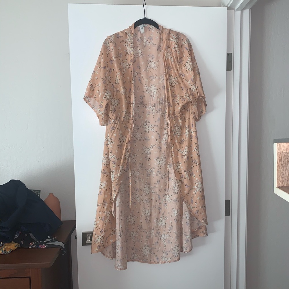 EUC AMerican Eagle Floral Kimono
